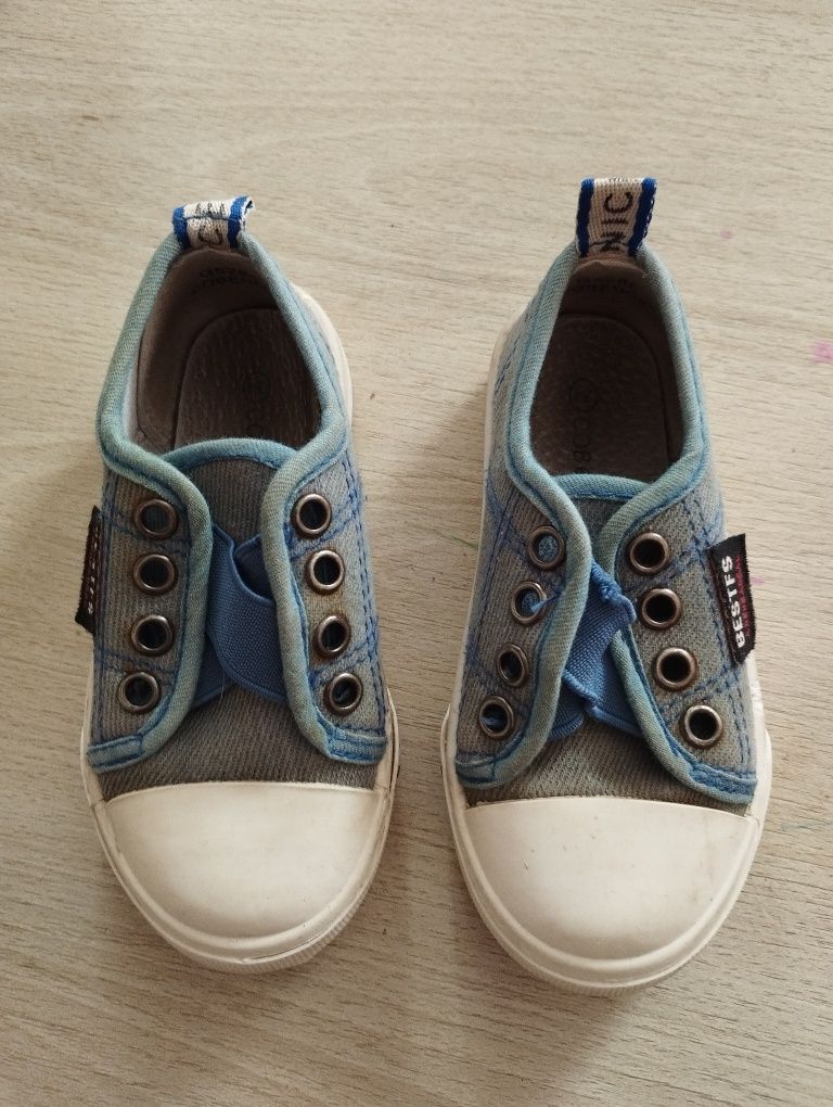 Обувь для девочки, размеры с 23-26