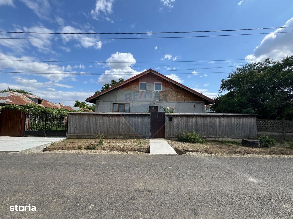 De vânzare casă cu curte generoasă - Fierbinți Târg, Ialomita