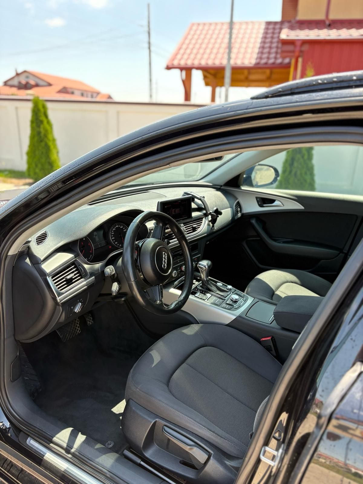 Audi A6 C7.
Motorizare: 2.0 TDI -177Cp.
Distribuție recent schimbată,