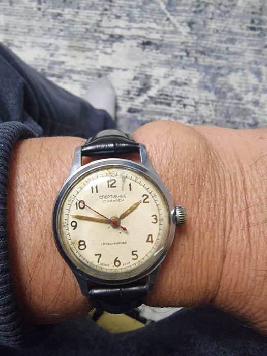 Часы Спортивные 17камней