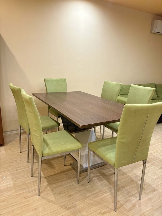 Столове с трапезна маса