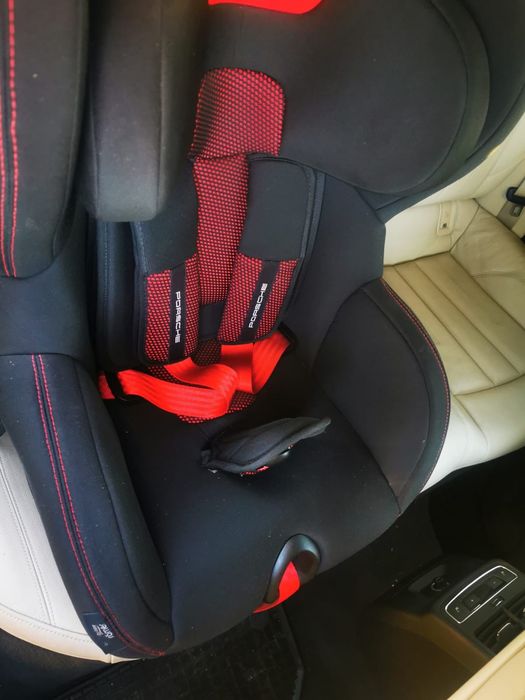 Vand scaun copil Porsche in stare perfecta