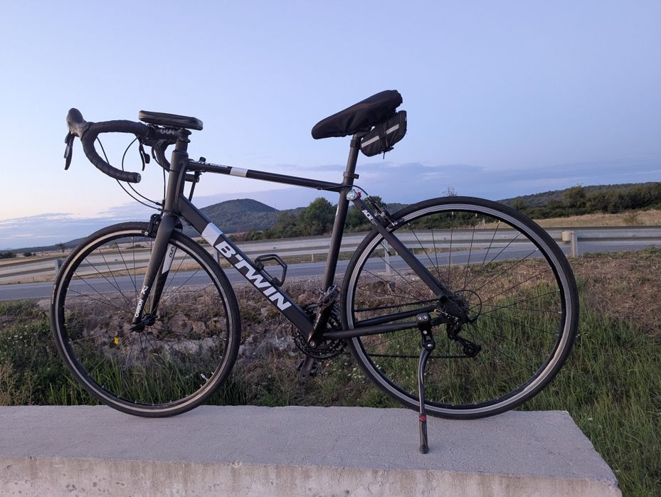 Bicicleta cursiera b-twin triban 500