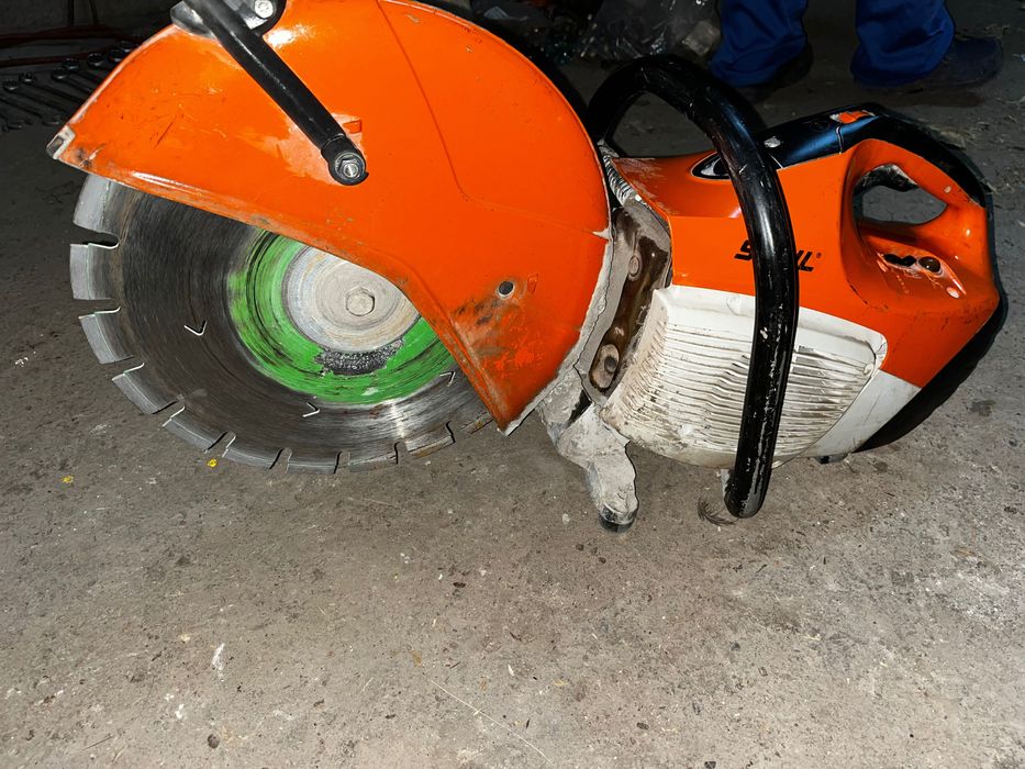 De vânzare Drujbă pavele sthill