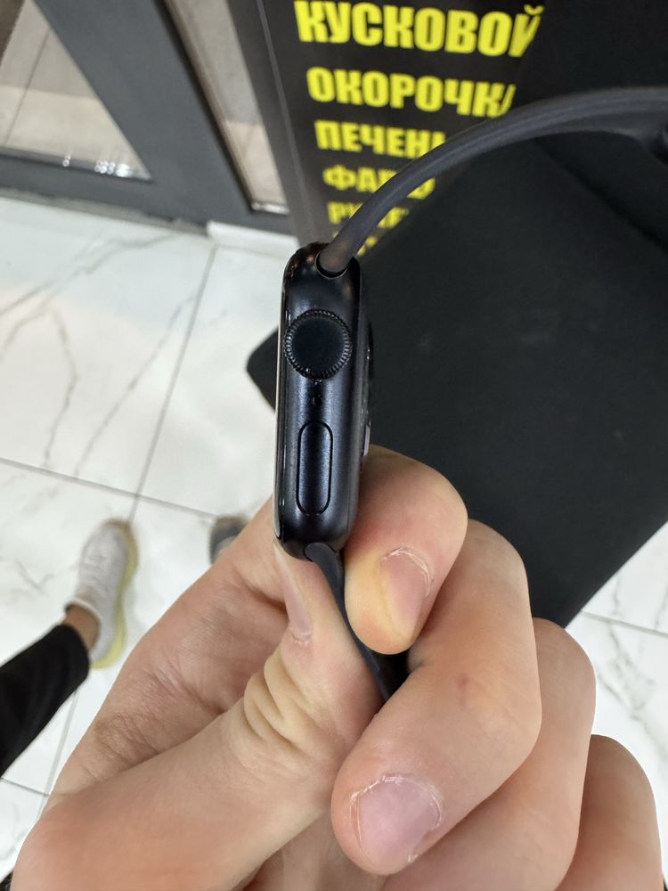 Apple Watch SE Gen 2023
