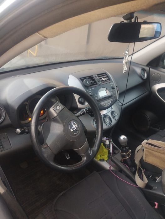 Vând toyota rav4 an  2008