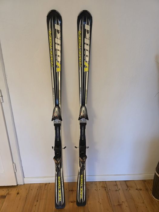 Schiuri Völkl Racetiger