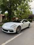 Porsche Panamera 4