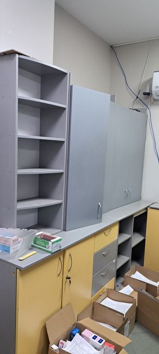 Цялостно обзавеждане за Аптека  -1000 лв. Спешно