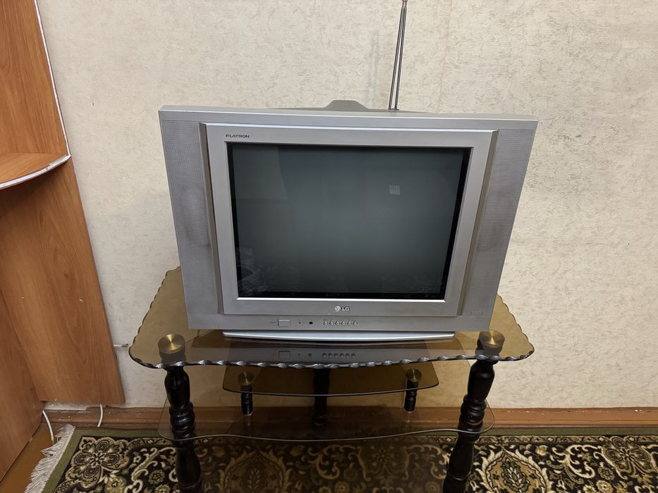 Старый телевизор lg flatron