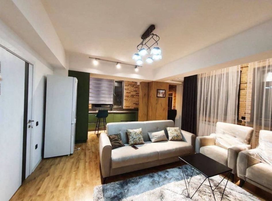 Квартира на Ц7  (ЦУМ) 2/8/9 общ пл 50м  Евро с  обстановкой