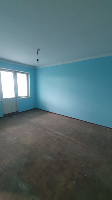 Lazzat bozorcha oldidan 4 etaj  4 xonalik kv ijaraga beriladi.