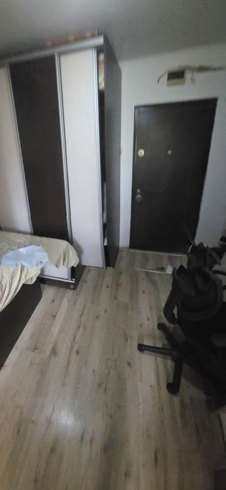 Garsoniera de vânzare