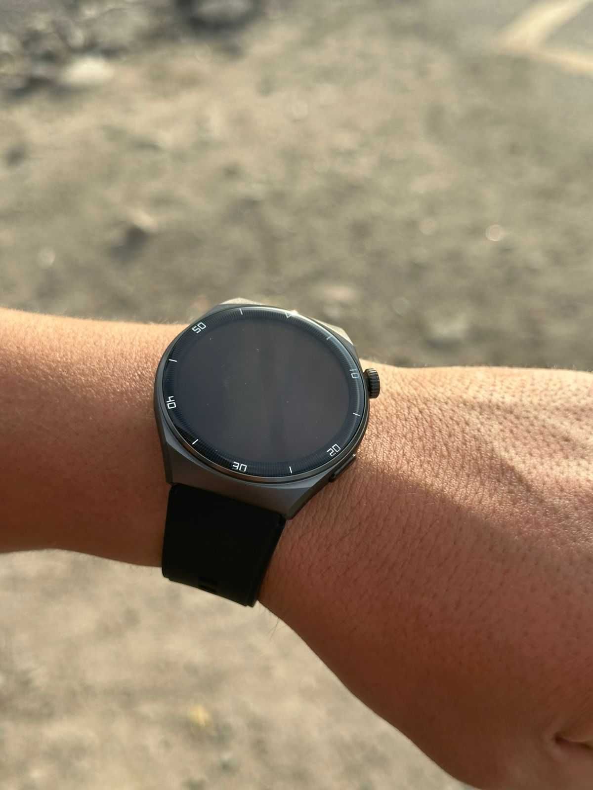 Смарт-часы Huawei Watch GT Pro