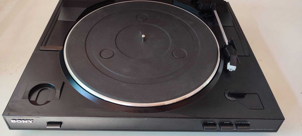 Pick-up Sony PS-LX250H Full Automatic,preamplificator incorporat