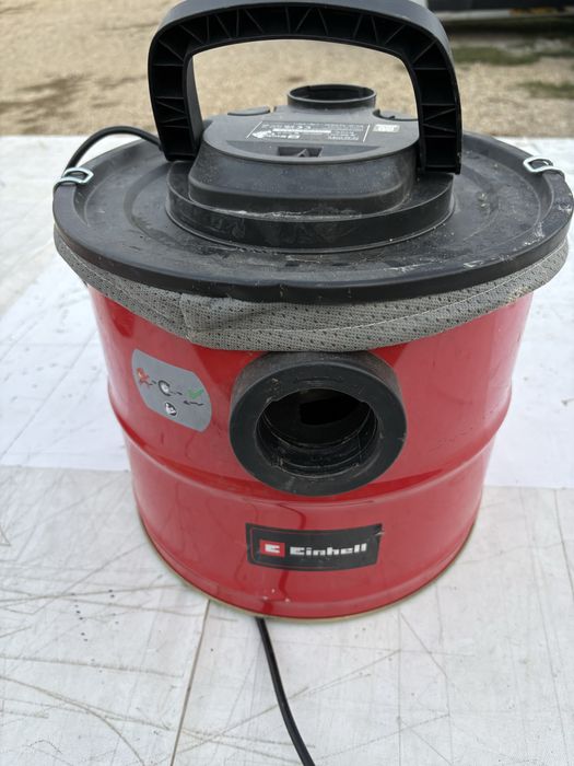Aspirator cenusa Einhell 1718D