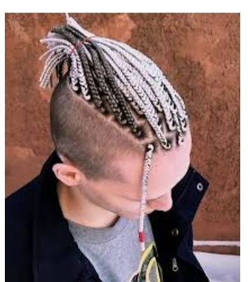 Codita Afro cu extensii si fara