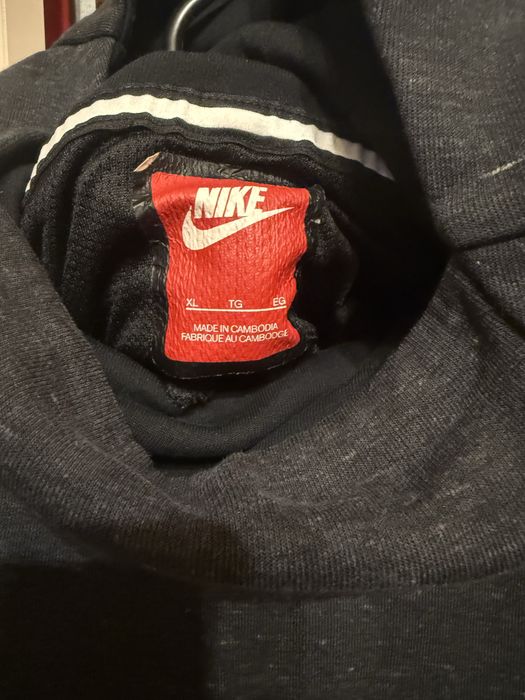 Оригинални суитшъри Nike