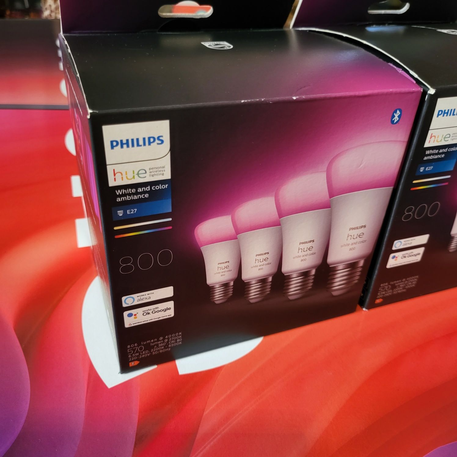 НОВИ-Смарт LED Крушки Philips Hue White And Color Ambience, E27, 806lm