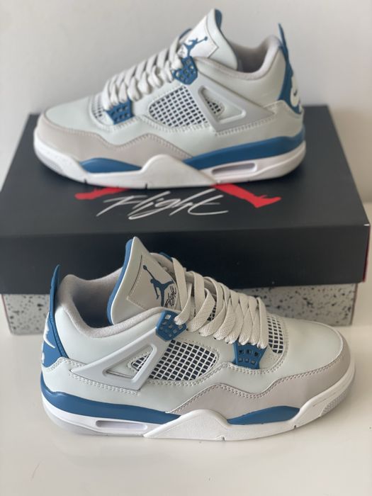 Air Jordan 4 Retro Military Blue