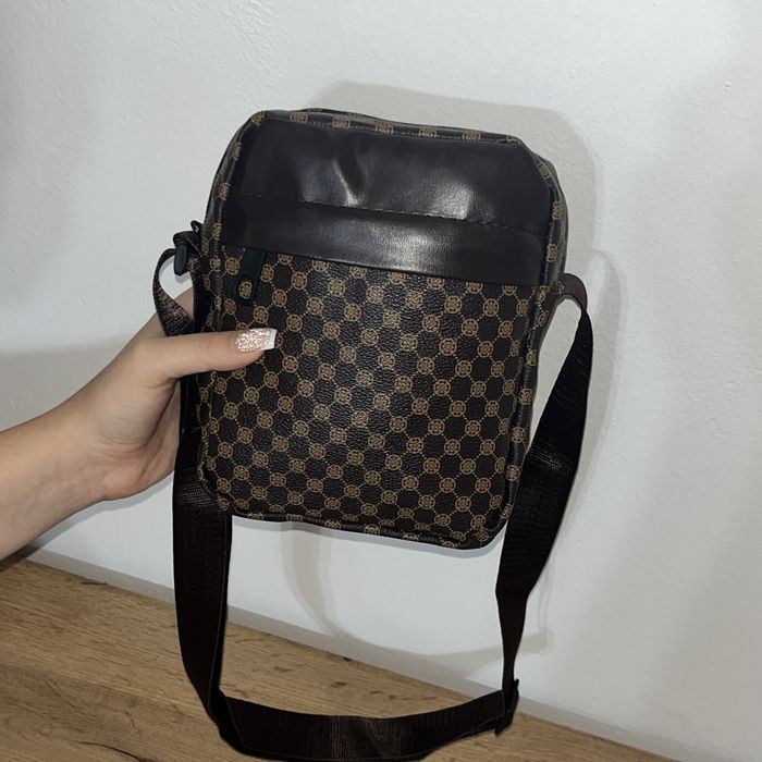 Продавам мъжки чанти