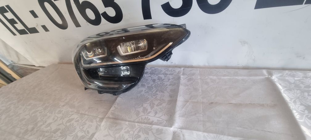 Far dreapta full led renault megane 4