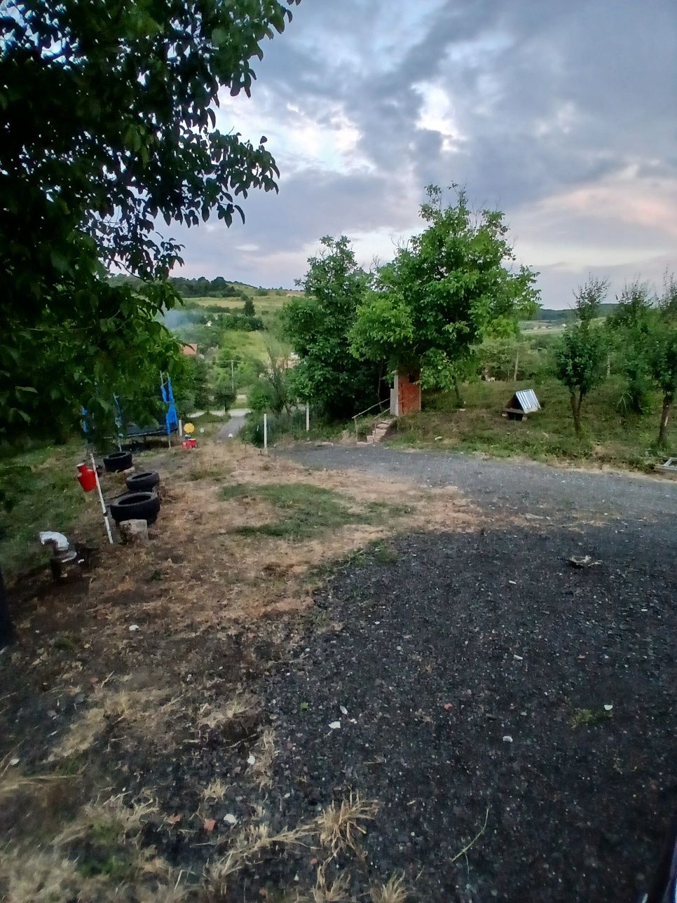 Vând teren (loc de relaxare cu căsuța) 3,5 euro metru patrat