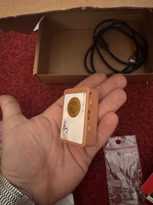 Vand japoneza cu cutie GSM si cartele
