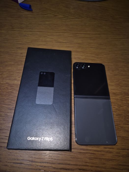 Samsung Galaxy Z Flip5
