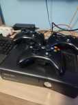 Vând xBox 360 , stare impecabila, 3 manete+19 jocuri.