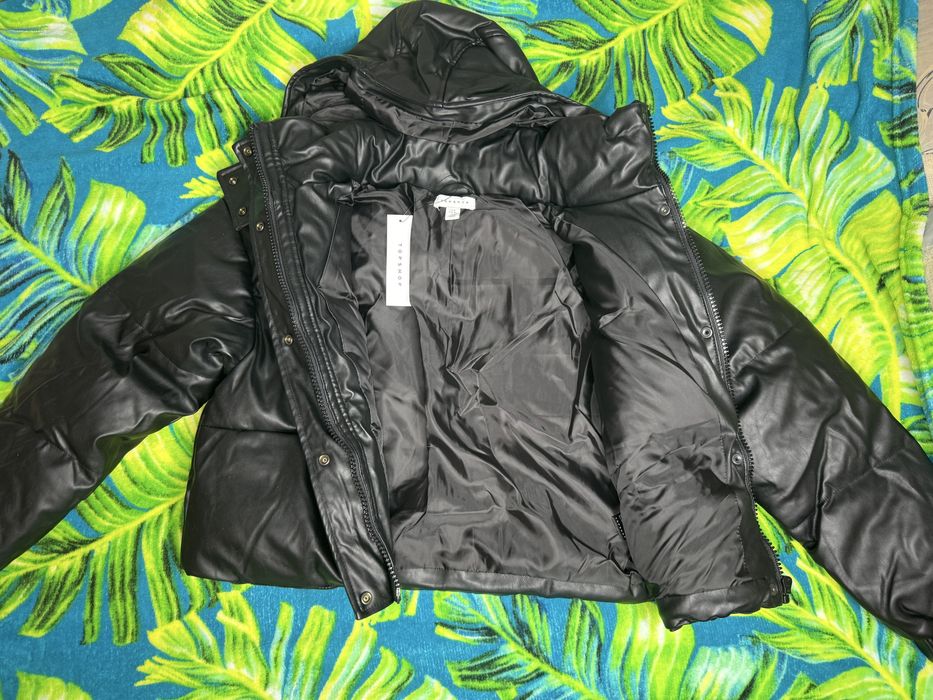 Промазано яке черно