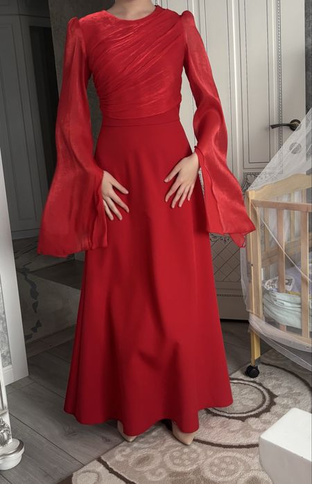 Продается женское вечернее платье