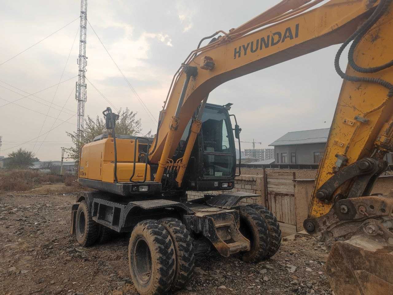 Экскаватор Hyundai 140 срочно продаётся