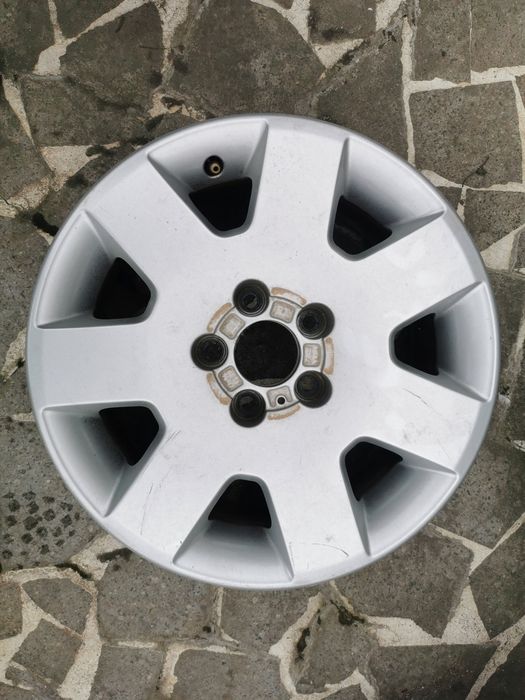 Jante Opel astra h R16 au și capacele centrale