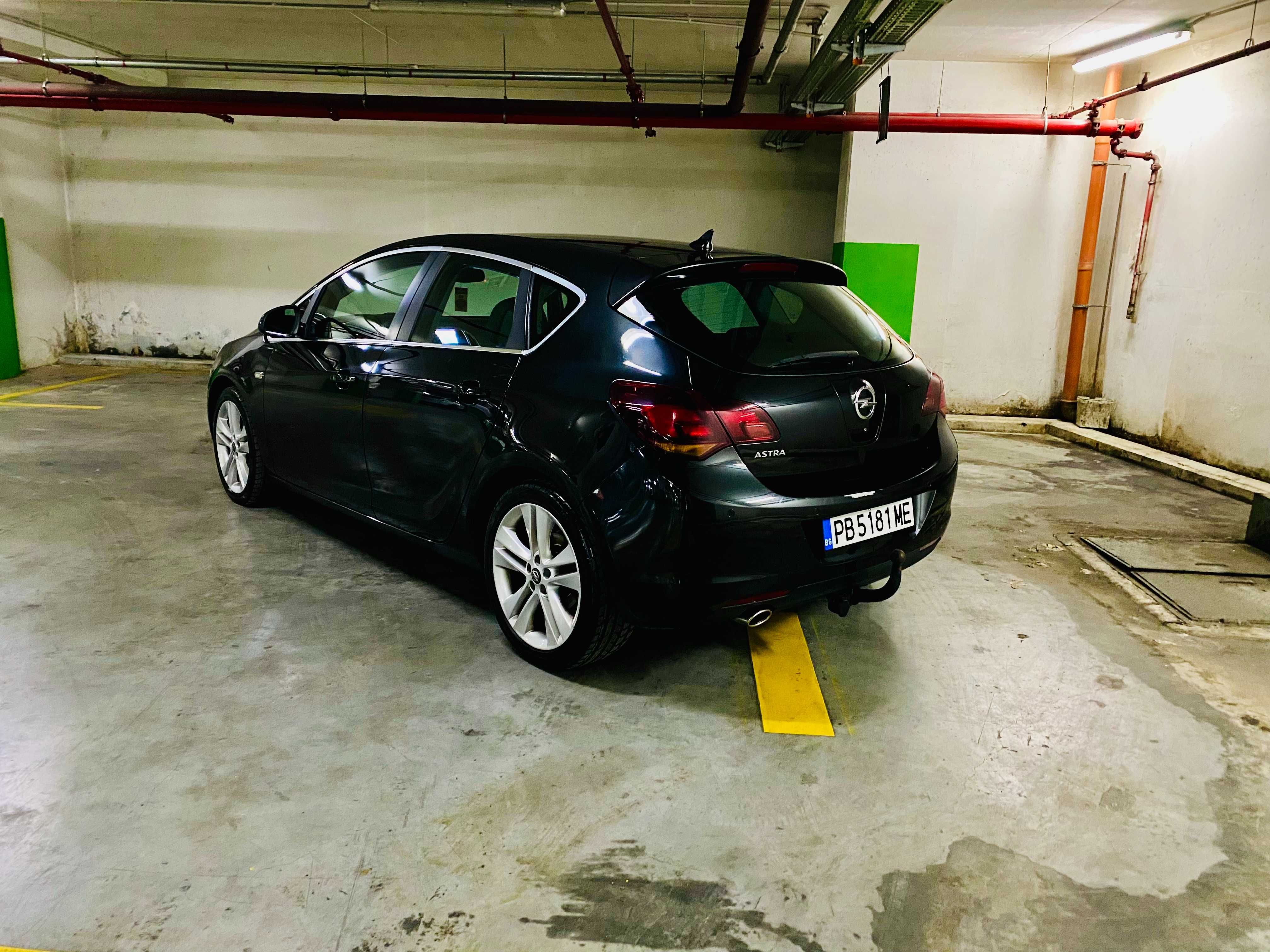Opel Astra 1.4i Turbo VVT, 140кс, 2011, Обслужен