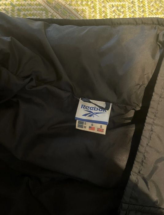 geaca rebook iarna puffer