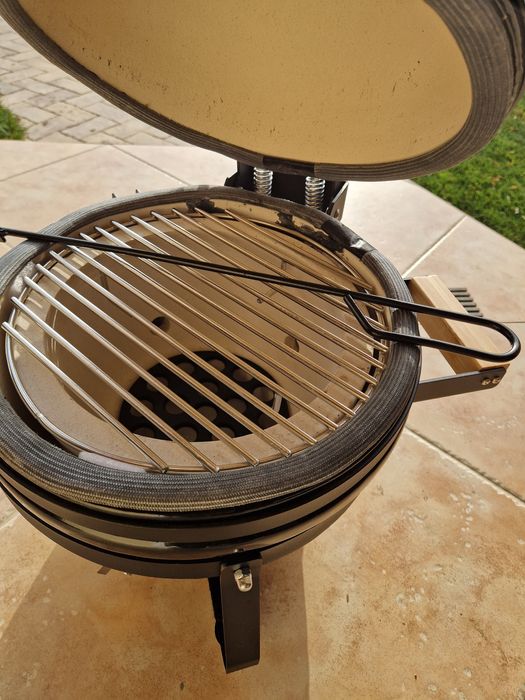 Kamado - Gratar cu afumatoare