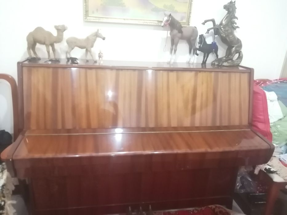 Срочно продаётся пианино