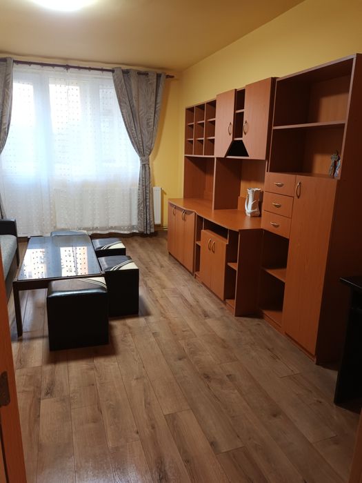 B -dul Bucuresti zona Semiluna 2 camere decomandat de închiriat et 1