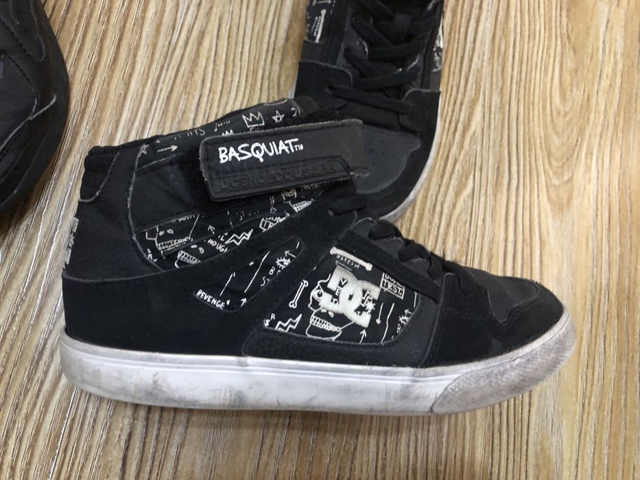 Продаются кроссовки- кеды.