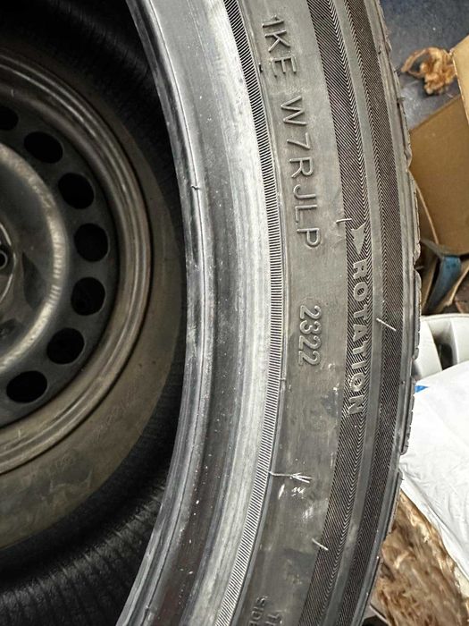 Продавам зимен спорт пакет  GRIPMAX SUREGRIP 245/35/20 и  305/30/R20