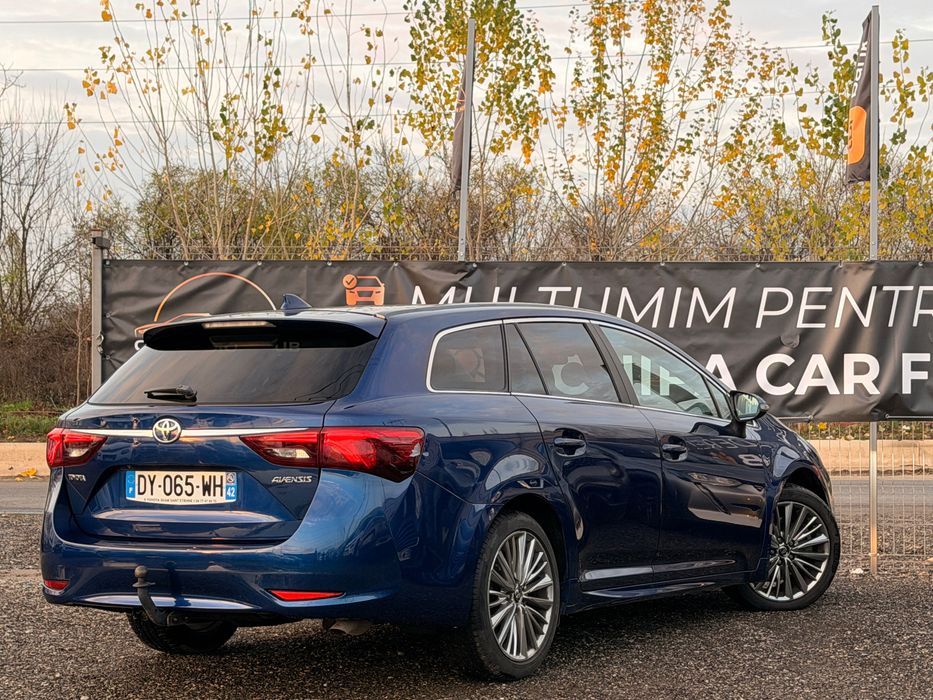 Vindem Toyota Avensis 2.0 D-4D Executive scaune incalzite , panoramic