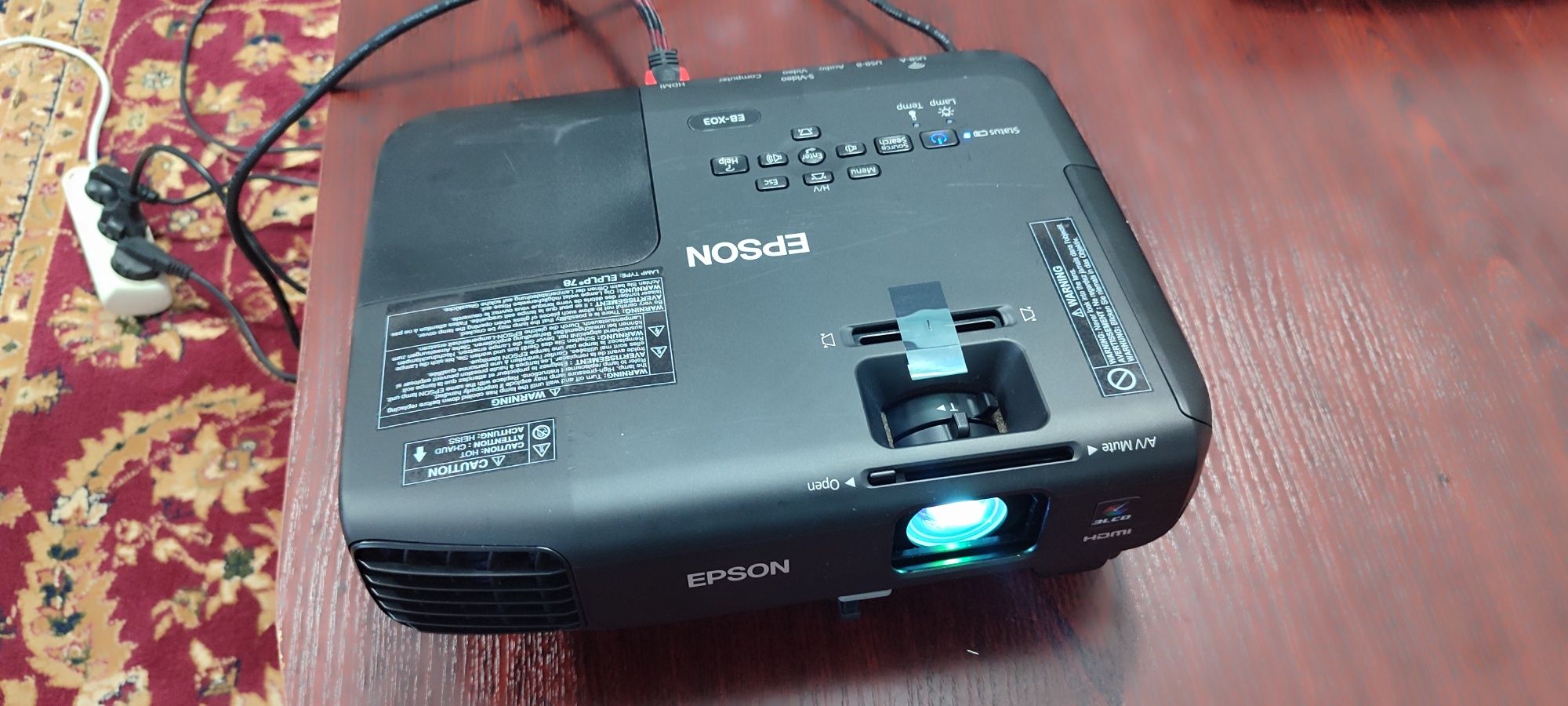 Проектор Epson EB-X03. Работал 120 час. Сатылымда 3 штук бар.