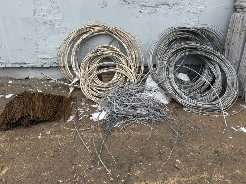 Продам б/у комплект кабелей