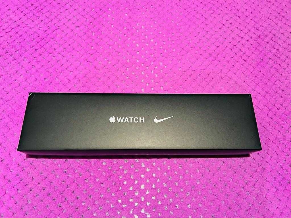 Apple Watch 7 Nike Midnight Aluminium