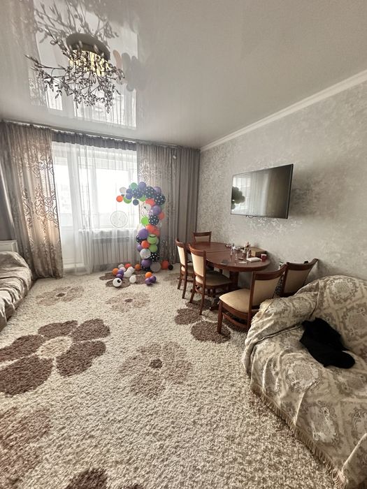 Продам 4-комнатную просторную квартиру