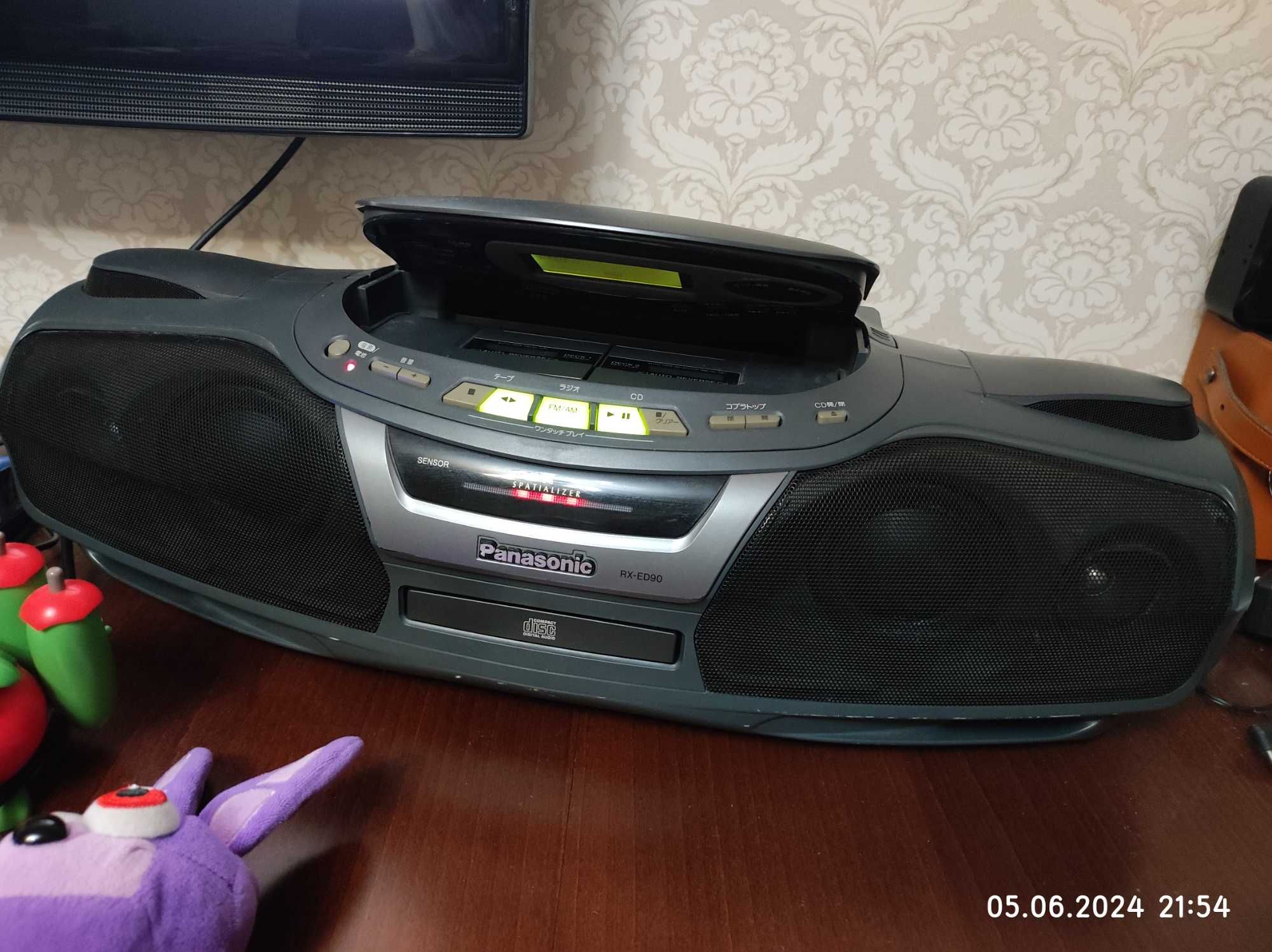 магнитола Panasonic "кобра"