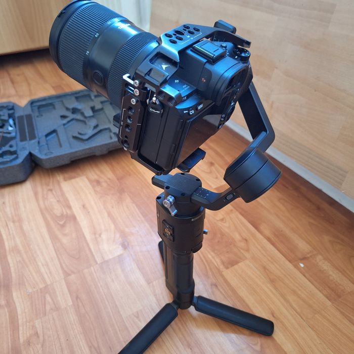 Stabilizator DJI Ronin-SC – Compact, Ușor, Autonomie 11h