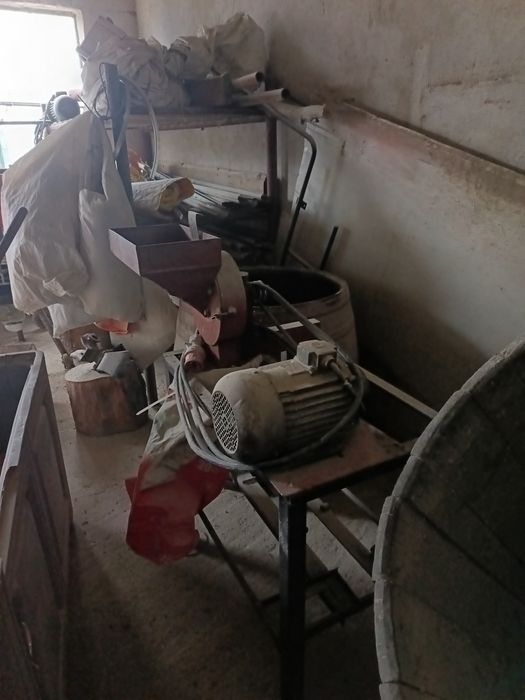 Moara trifazata cereale