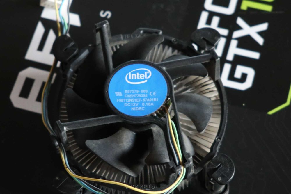 Procesor I5 7400, cooler, sursa, placa video